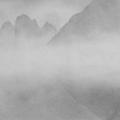Ostrovy v oblacích - Čína - Detian - 2010, grafit na papíře 70x35 cm